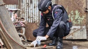 Jibom Gegana Polda Jateng Ledakkan Peluru Mortir yang Ditemukan Warga di Gudang Rongsok