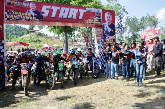 Trabas Kamtibmas Di Kab. Semarang, Kapolda Jateng Laksanakan Bakti Sosial