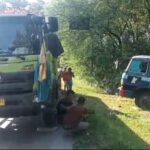 Truk Muat Keramik Terperosok Hutan Monggot, Grobogan