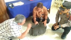 Warga Temukan Patung Mirip Kepala Buddha di Sungai Boyolali saat Sedang Mancing