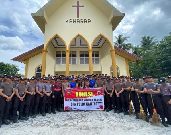 Wujud Pengabdian Pada Masyarakat, Siswa Spn Polda Kalteng Gelar Bakti