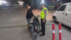 Dari 10 Sepeda Motor yang di Amankan Ada 5 Unit Knalpot Tidak Sesuai Spesifikasi Teknis Terjaring Razia Satlantas Polres Rembang