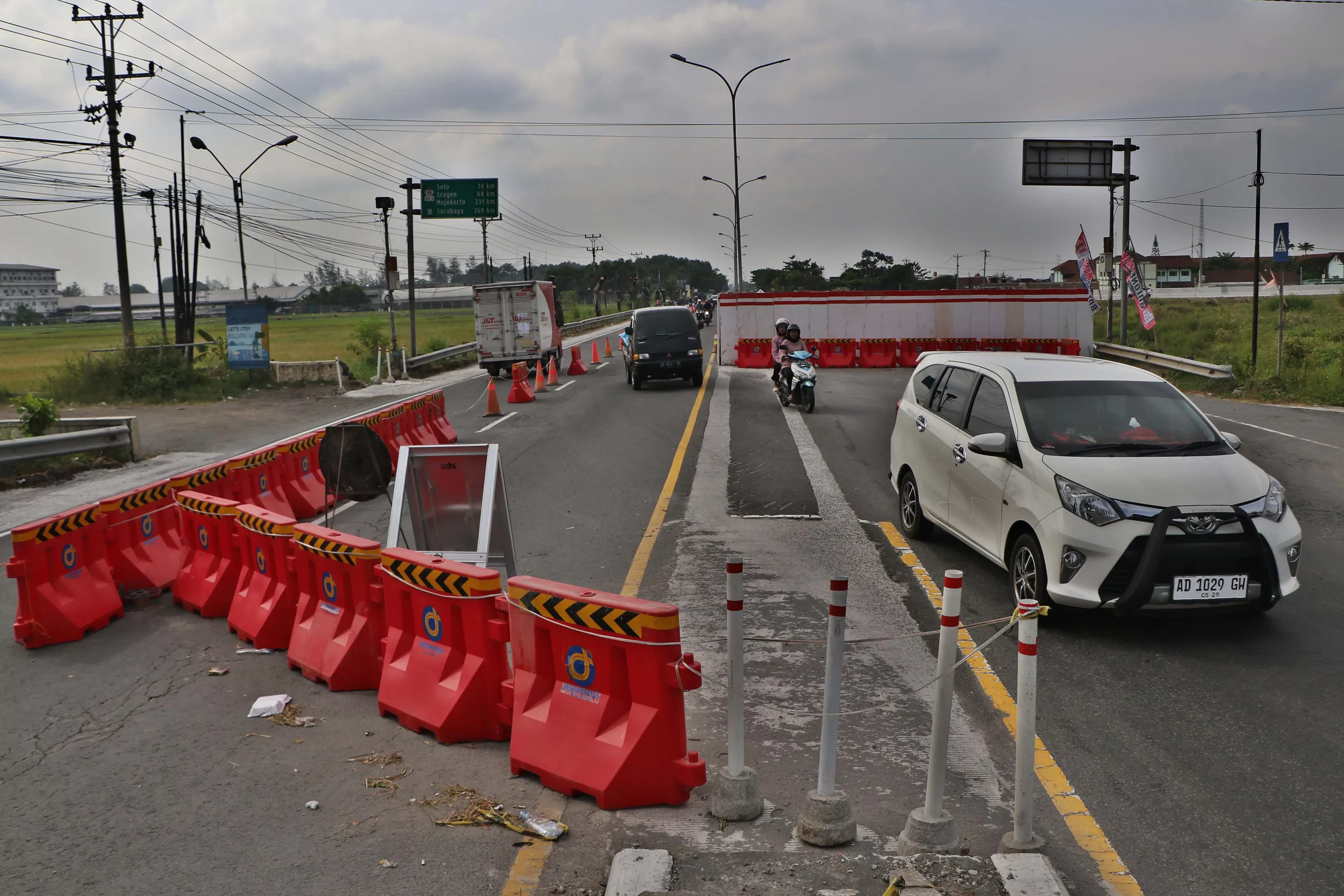 Ada Contraflow Di Jalan Solo Semarang Di Boyolali, Roda 4 Dan