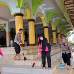 Anggota Polsek Kabat Banyuwangi Gelar Bakti Religi Di Masjid Jelang