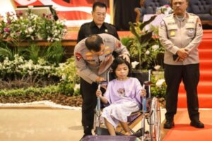 Bakti Sosial di Pemalang, Irjen Pol Ahmad Luthfi Berbagi Kasih dengan Penyandang Disabilitas