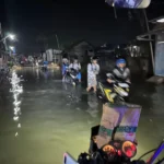 Banjir Rob Tinggi Menerjang Pesisir Bonang Demak, Akses Jalan Terputus,