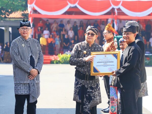 Banyuwangi Sabet Penghargaan Pengelola Jaringan Dokumentasi & Informasi Hukum Terbaik