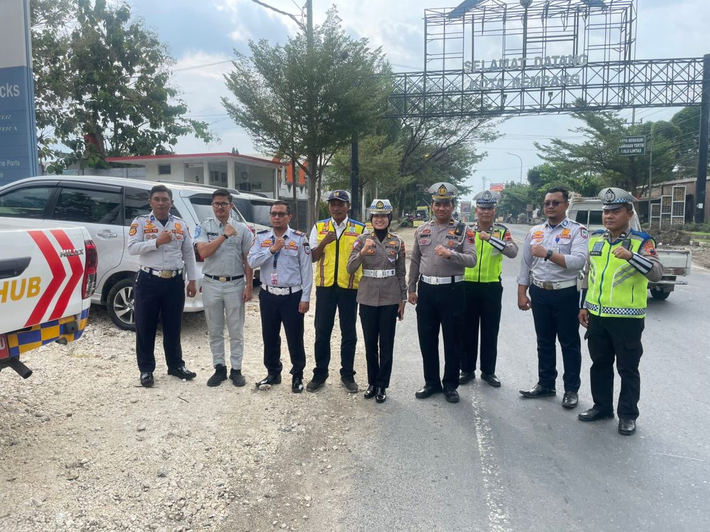 Bersama Stakeholder Terkait, Satlantas Polres Rembang Tinjau Lokasi Troublespot &