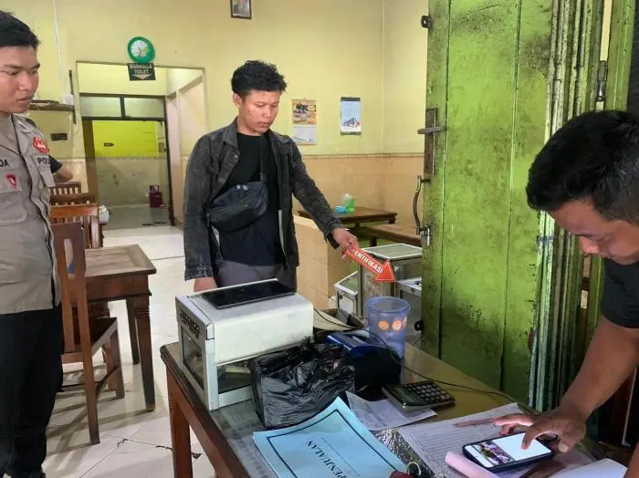 Bobol Laci Tempat Kerjanya Di Rm Pak Pono Boyolali, Sho