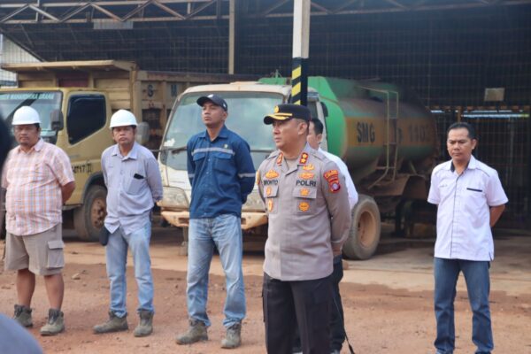 Cegah Penyalahgunaan Narkotika, Kapolres Dan Sat Resnarkoba Tes Urine Karyawan