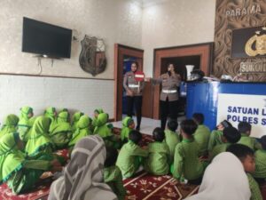 Dengan Program PSA, Satlantas Polres Sukoharjo Edukasi Anak-anak Pentingnya Tertib Berlalu Lintas