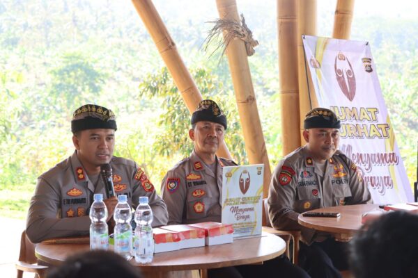 Gandeng Karyawan Pt. Titis Sempurna, Kapolres Jembrana Gelar Jumat Curhat