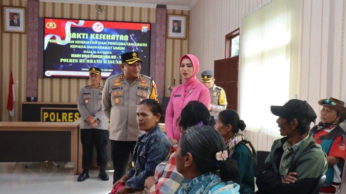 Gelar Pengobatan Gratis, Kapolres Humbahas Prioritaskan Lansia