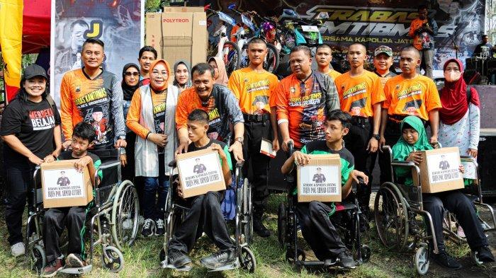 Gelar Trabas Kamtibmas, Kapolda Jateng Salurkan Baksos Di Waduk Kedung