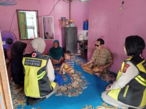 Hari Bhayangkara Ke 78, Rumkit Bhayangkara Sambangi Dan Beri Bantuan Sosial Penyandang Disabilitas