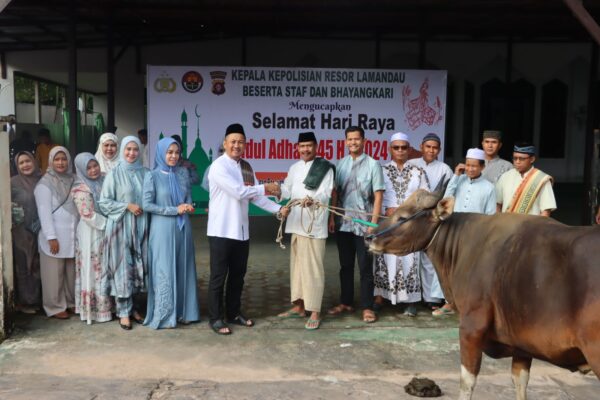 Hari Raya Idul Adha 2024, Polres Lamandau Laksanakan Kurban