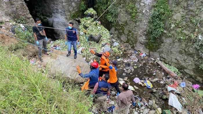 Hendak Pengajian Malah Mabar, Remaja Semarang Tewas Di Sungai Parit