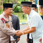 Irjen Pol Ahmad Luthfi Serahkan Sapi Hewan Qurban Ke Ponpes