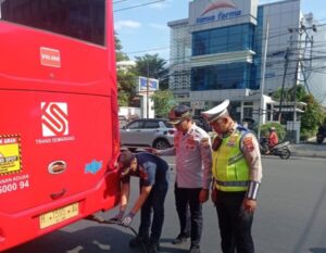 Jaga Kualitas Layanan dan Lingkungan, Dishub Kota Semarang Inspeksi Emisi Armada BRT