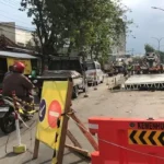 Jalan Brigjen Sudiarto Semarang Dibeton, Awas Macet