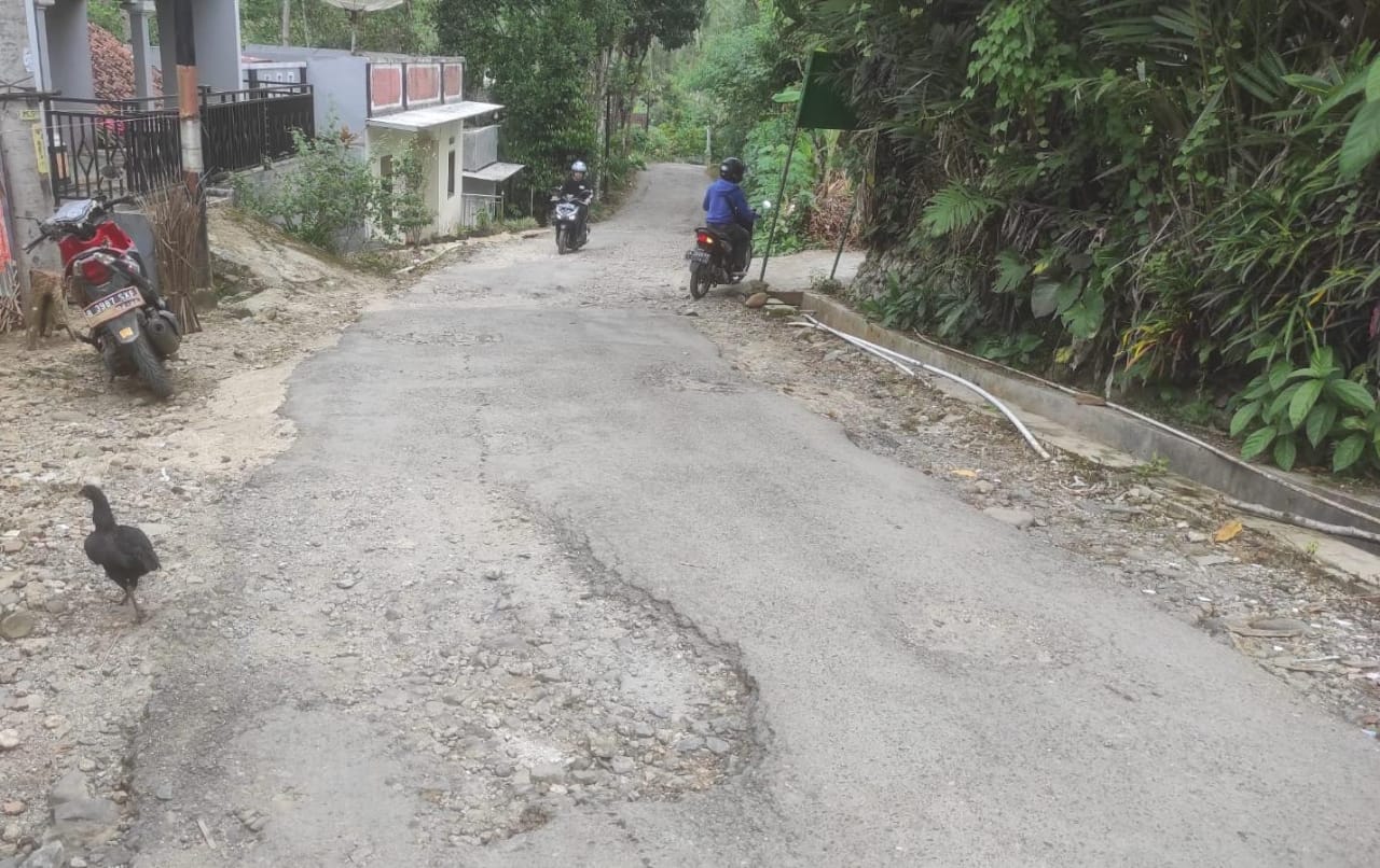 Jalan Penghubung 2 Kecamatan Di Banjarnegara Rusakparah, Warga Harap Segera