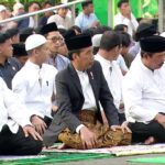 Jokowi Salat Idul Adha Di Simpang Lima Semarang