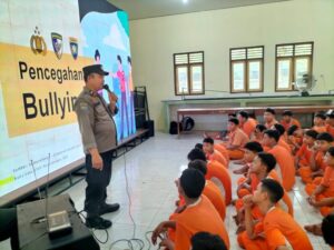 Kanit Binmas Polsek Kaliori Pagi Tadi Menggelar Sosialisasi Pencegahan Bullying di SMP 2 Kaliori