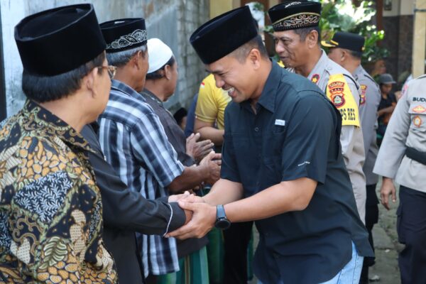 Kapolres Jembrana AKBP Endang Tri Purwanto Sampaikan Belasungkawa kepada Keluarga Korban Penganiayaan di Desa Pulukan