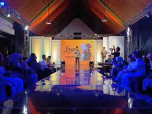 Kapolsek Lasem Mewakili Kapolres Rembang Menghadiri Fashion Show Lasem Batik Festival