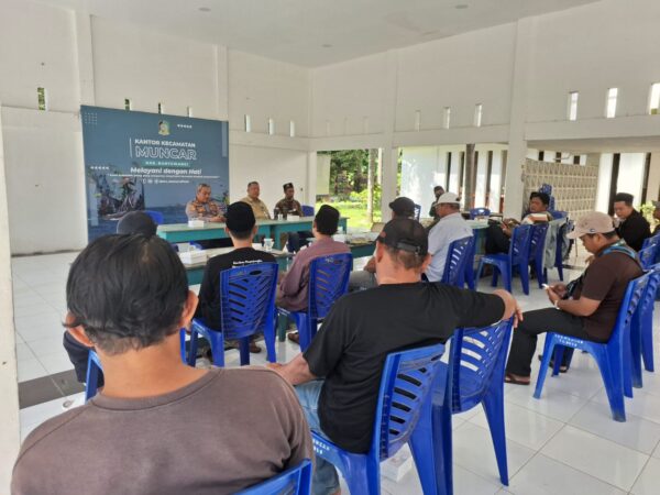 Kapolsek Muncar Dan Anggota Hadiri Rakor Lomba Takbir Tradisional