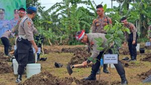 Ketahanan Pangan Jadi Prioritas, Polda Jateng Tanam Ribuan Pohon Dan Sebar Benih Ikan