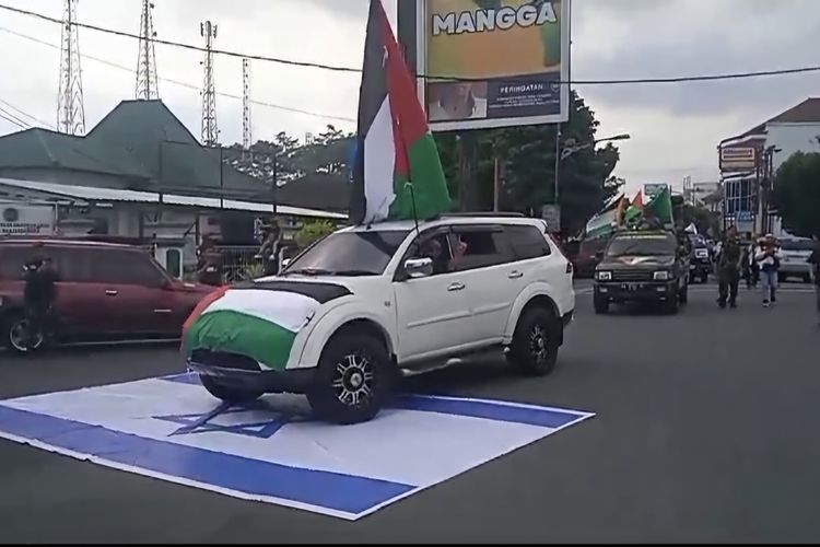 Klarifikasi Polres Banjarnegara Soal Mobil Polisi Lindas Bendera Israel