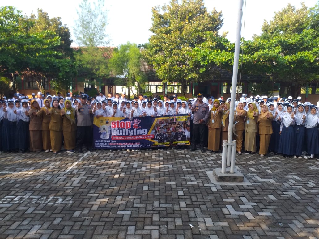 Laksanakan Sosialisasi Di Smp N 2 Pancur, Polsek Pancur Stop