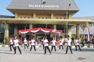 Meriahkan Hari Bhayangkara ke 78, Polres Sukoharjo Gelar Lomba Nari Kaka Main Salah