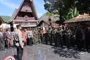 Peringatan HUT Bhayangkara Polri Ke 78, Kapolres Humbahas Dampingi Batalyon Brimob Jiarah Ke Makam Pahlawan