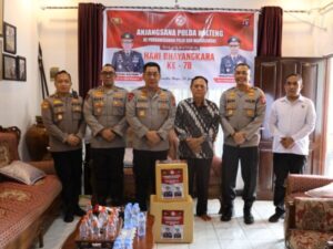 Menyambut HUT Bhayangkara ke-78, Polda Kalteng Anjangsana ke 10 Kediaman Purnawirawan Polri dan Warakawuri