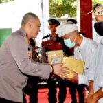 Menyambut Hari Bhayangkara Ke 78, Polresta Banyuwangi Salurkan Sembako Kepada