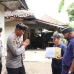 Minggu Kasih, Kapolres Jembrana Bagikan Sembako Bagi Warga Yang Membutuhkan