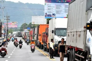 Kemacetan di Pelabuhan Ketapang Banyuwangi, Angkutan Logistik Terjebak 3 Jam