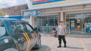 Patroli Blue Light Polsek Sale Sambangi Swalayan Hindarkan Kejahatan 3C