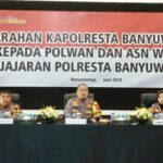 Pembekalan Profesionalisme Bagi Polwan Dan Asn Wanita Polresta Banyuwangi