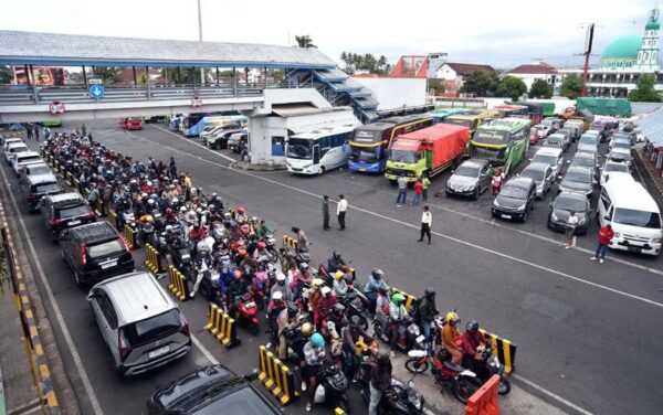 Penyebab Kemacetan Parah Di Pelabuhan Ketapang Banyuwangi, Ada Tiga Faktor