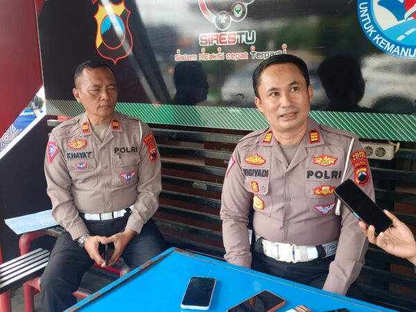 Perdebatan Parkir Berujung Kecelakaan, Ibu Tertabrak Fortuner Di Rest Area