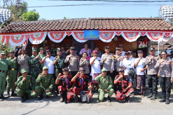 Peringati Hut Bhayangkara Ke 78, Desa Penyaringan Jembrana Ikuti Lomba Satkamling