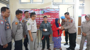 Dokkes Polres Batang Gelar Bakti Kesehatan Pemberian Alat Bantu untuk Penyandang Disabilitas