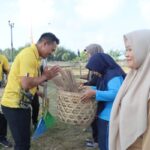 Polres Jembrana Bakti Sosial Di Desa Pengambengan Sambut Hari Bhayangkara