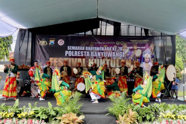 Polresta Banyuwangi Gelar Festival Kuntulan Dan Tari Cilik Dalam Rangka