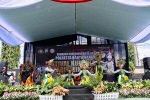 Polresta Banyuwangi Rayakan Hari Bhayangkara ke-78 dengan Festival Kuntulan dan Tari Cilik