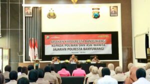 Tingkatkan Profesionalisme, Anggota Polwan dan ASN Wanita Polresta Banyuwangi Terima Arahan