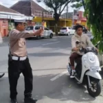 Puluhan Pelajar Tak Pakai Helm Terjaring Ops Lantas Polsek Genteng